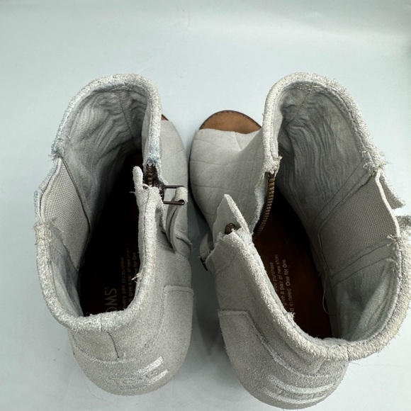 Toms Women’s Gray Leather Ankle Bootie Open Toes Size 8.5 - Picture 8 of 11